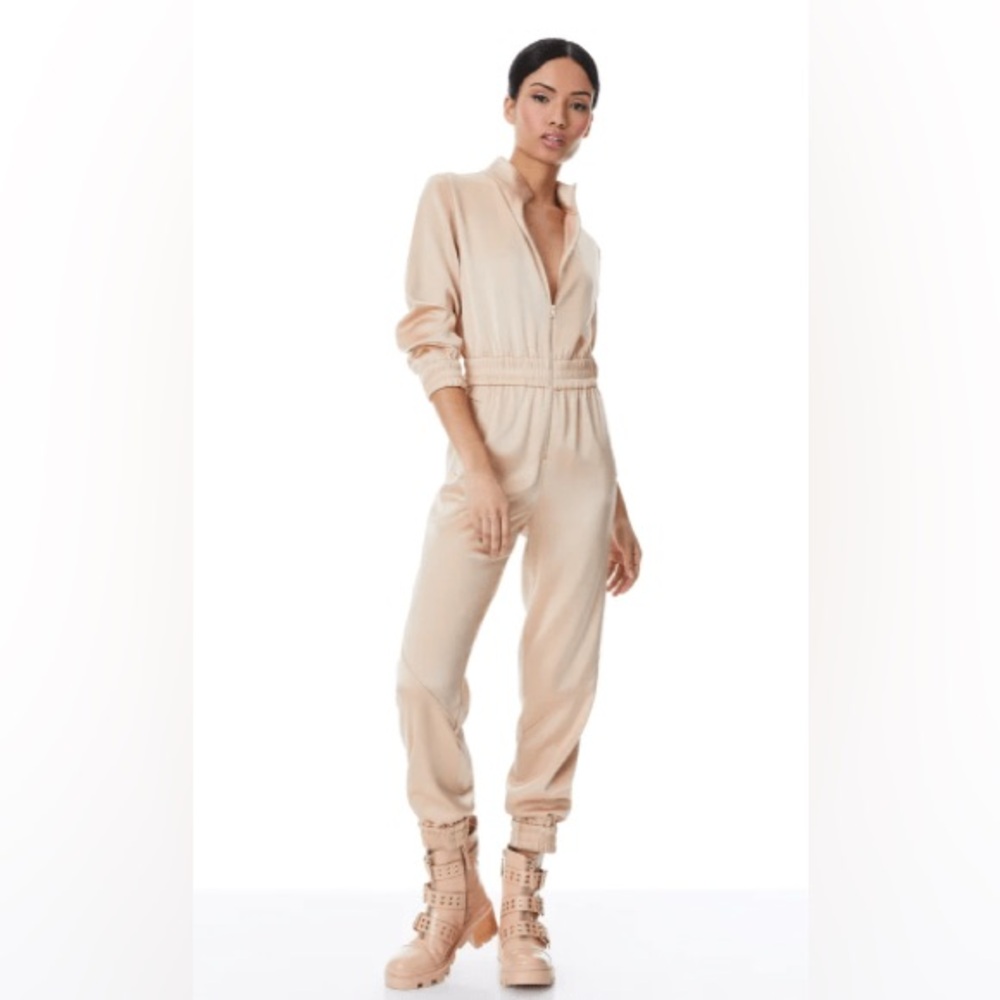 ALICE + OLIVIA LEVI FRONT ZIP JUMPSUIT IN ALMOND
